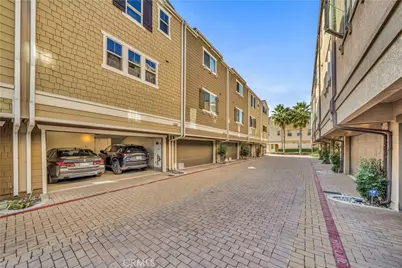 14102 W Chapparel Lane, Van Nuys, CA 91405 - Photo 24