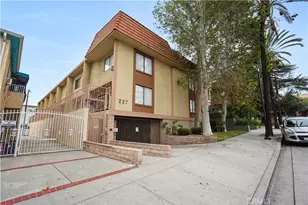 227 E Burbank, Burbank, CA 91502 - Photo 40