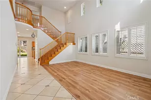 28643 Silverking, Saugus, CA 91390 - Photo 2