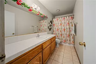 21020 Pippin, California City, CA 93505 - Photo 8