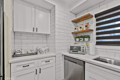 5640 Etiwanda Avenue #1, Tarzana, CA 91356 - Photo 12