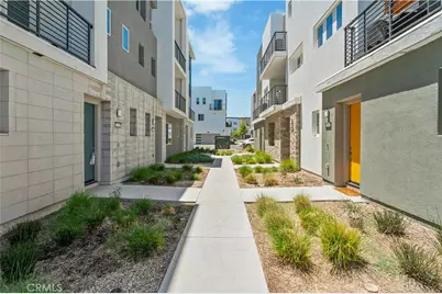 27461 Viero Place, Valencia, CA 91381 - Photo 2