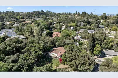 16700 Bosque Drive, Encino, CA 91436 - Photo 62