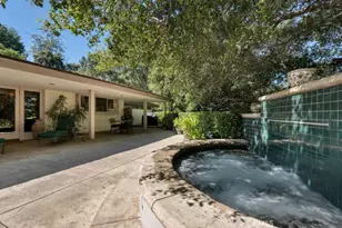 16700 Bosque Dr, Encino, CA 91436 - Photo 50