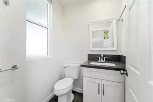 15944 Valerio St, Van Nuys, CA 91406 - Photo 38