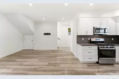 15944 Valerio Street, Van Nuys, CA 91406 - Photo 24