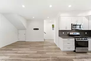 15944 Valerio St, Van Nuys, CA 91406 - Photo 24