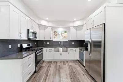 15944 Valerio Street, Van Nuys, CA 91406 - Photo 22