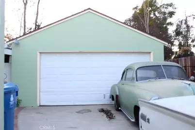 7535 Vanalden, Reseda, CA 91335 - Photo 32