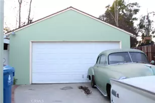 7535 Vanalden, Reseda, CA 91335 - Photo 32