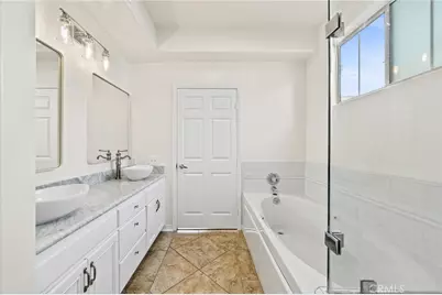 10824 Bloomfield #108, Toluca Lake, CA 91602 - Photo 26