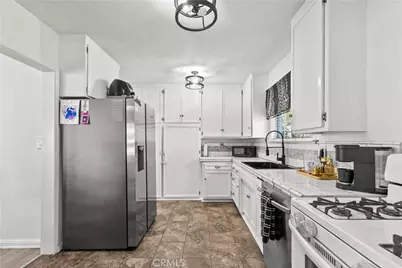 9908 Woodley Avenue, North Hills, CA 91343 - Photo 8