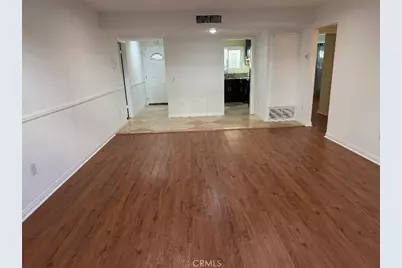 10331 Lindley Avenue #105, Northridge, CA 91326 - Photo 4