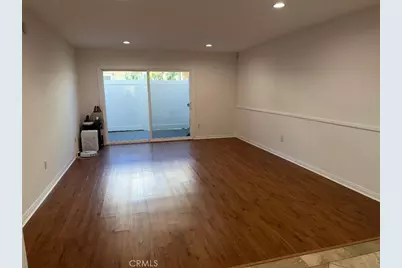 10331 Lindley Avenue #105, Northridge, CA 91326 - Photo 6