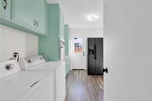 6215 Glide Ave, Woodland Hills, CA 91367 - Photo 46