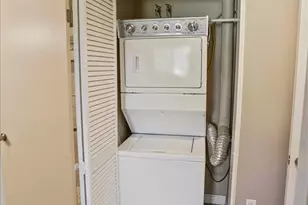 26837 Ave Of The Oaks, Newhall, CA 91321 - Photo 16