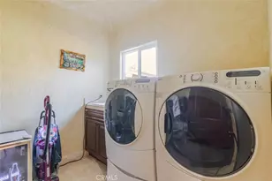 655 N Meyer St, San Fernando, CA 91340 - Photo 26