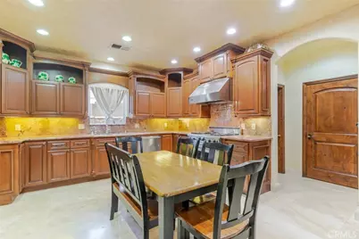 655 N Meyer Street, San Fernando, CA 91340 - Photo 12