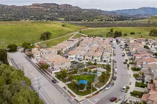 8561 N Walnut Way, West Hills, CA 91304 - Photo 28