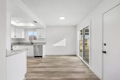 16105 Newmont, Lancaster, CA 93535 - Photo 12