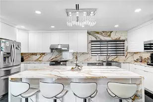 21228 Merridy St, Chatsworth, CA 91311 - Photo 12