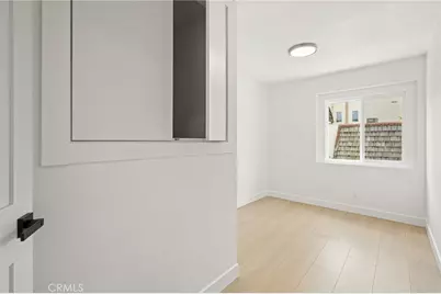7010 Lennox Avenue, Van Nuys, CA 91405 - Photo 30