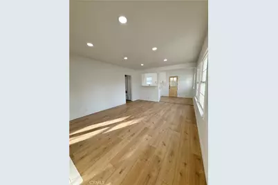 15320 Bledsoe, Sylmar, CA 91342 - Photo 6