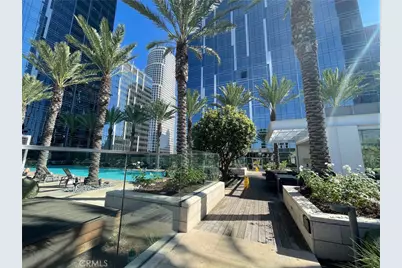 877 Francisco, Los Angeles, CA 90017 - Photo 16