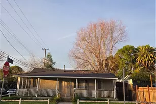 22057 Wyandotte, Canoga Park, CA 91303 - Photo 2