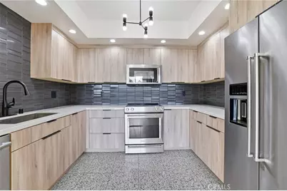 321 S San Vicente Boulevard #604, Los Angeles, CA 90048 - Photo 12