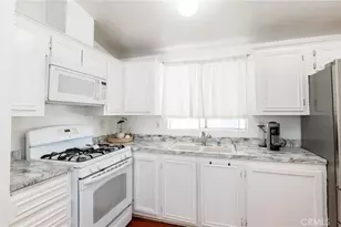 29021 Bouquet Canyon, Saugus, CA 91390 - Photo 16