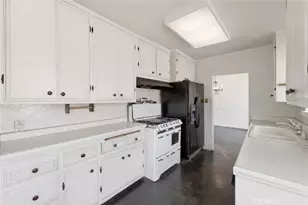 11117 Kling St, Los Angeles, CA 91602 - Photo 16