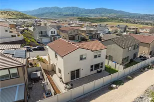 18175 Meridian Ln, Saugus, CA 91350 - Photo 32