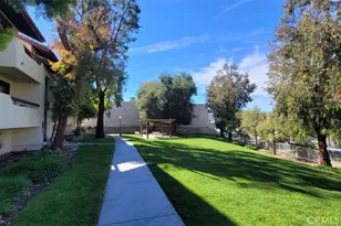 18126 Sundowner Way, Canyon Country, CA 91387 - Photo 2