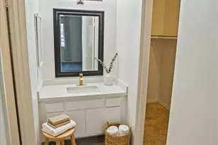 18126 Sundowner Way, Canyon Country, CA 91387 - Photo 10