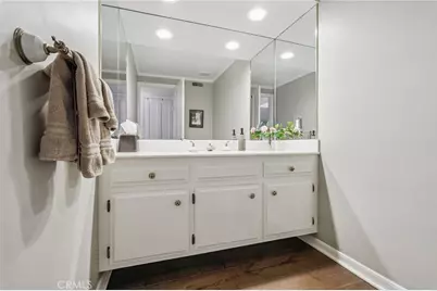 15815 Castlewoods Drive, Sherman Oaks, CA 91403 - Photo 32