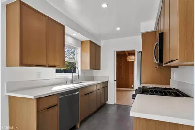 8537 Langdon, North Hills, CA 91343 - Photo 16