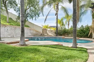 25317 Heather Vale St, Saugus, CA 91350 - Photo 36