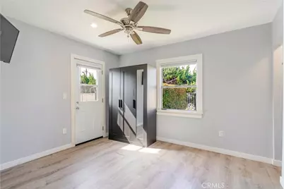 1100 W 103rd Street, Los Angeles, CA 90044 - Photo 16