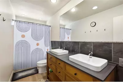 8452 Delco, Winnetka, CA 91306 - Photo 12