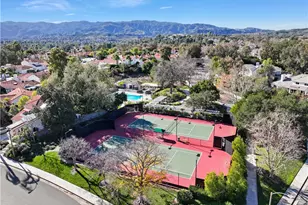 24526 Windsor, Valencia, CA 91355 - Photo 36