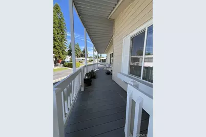 17 Serra Way, Los Angeles, CA 91345 - Photo 2