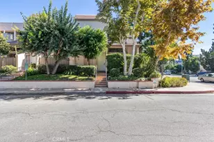 15133 Magnolia, Sherman Oaks, CA 91403 - Photo 2