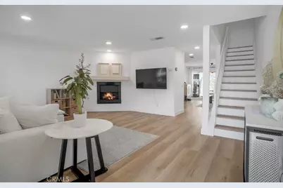 16723 Vanowen Street, Van Nuys, CA 91406 - Photo 2