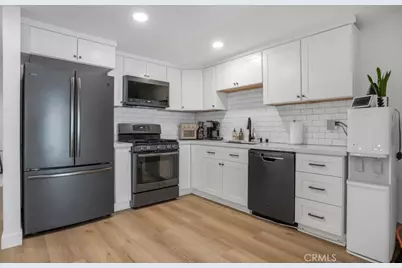 16723 Vanowen Street, Van Nuys, CA 91406 - Photo 6