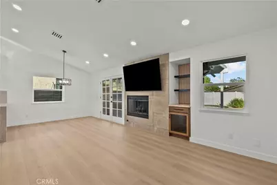 25072 Atwood, Newhall, CA 91321 - Photo 6