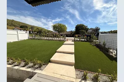 1325 Camino Cristobal, Thousand Oaks, CA 91360 - Photo 4