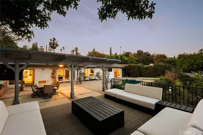 22370 Algunas Road, Woodland Hills, CA 91364 - Photo 32