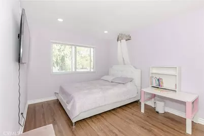 10670 Deering, Chatsworth, CA 91311 - Photo 32