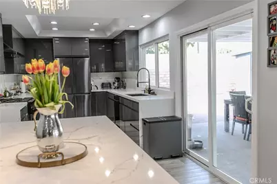 10670 Deering, Chatsworth, CA 91311 - Photo 6